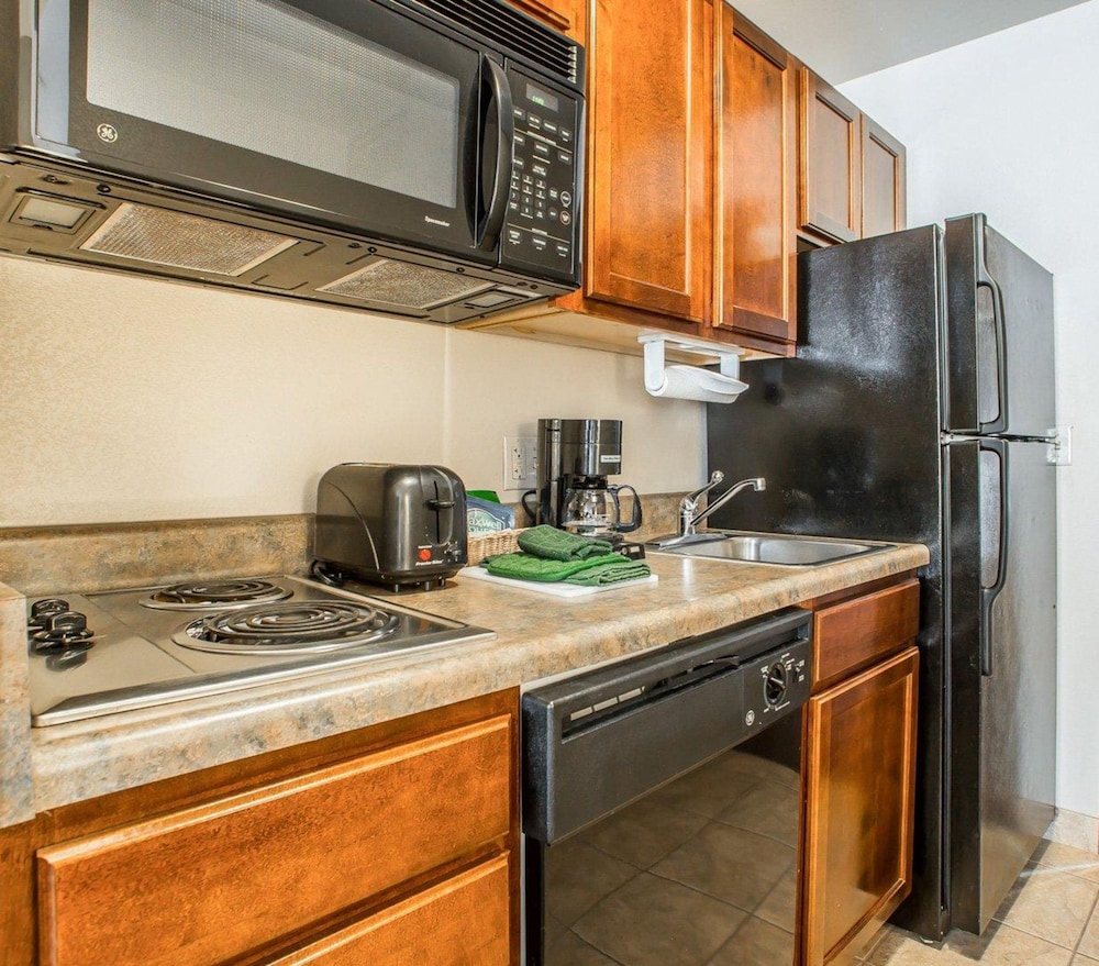MainStay Suites St. Robert - Fort Leonard Wood 47/61