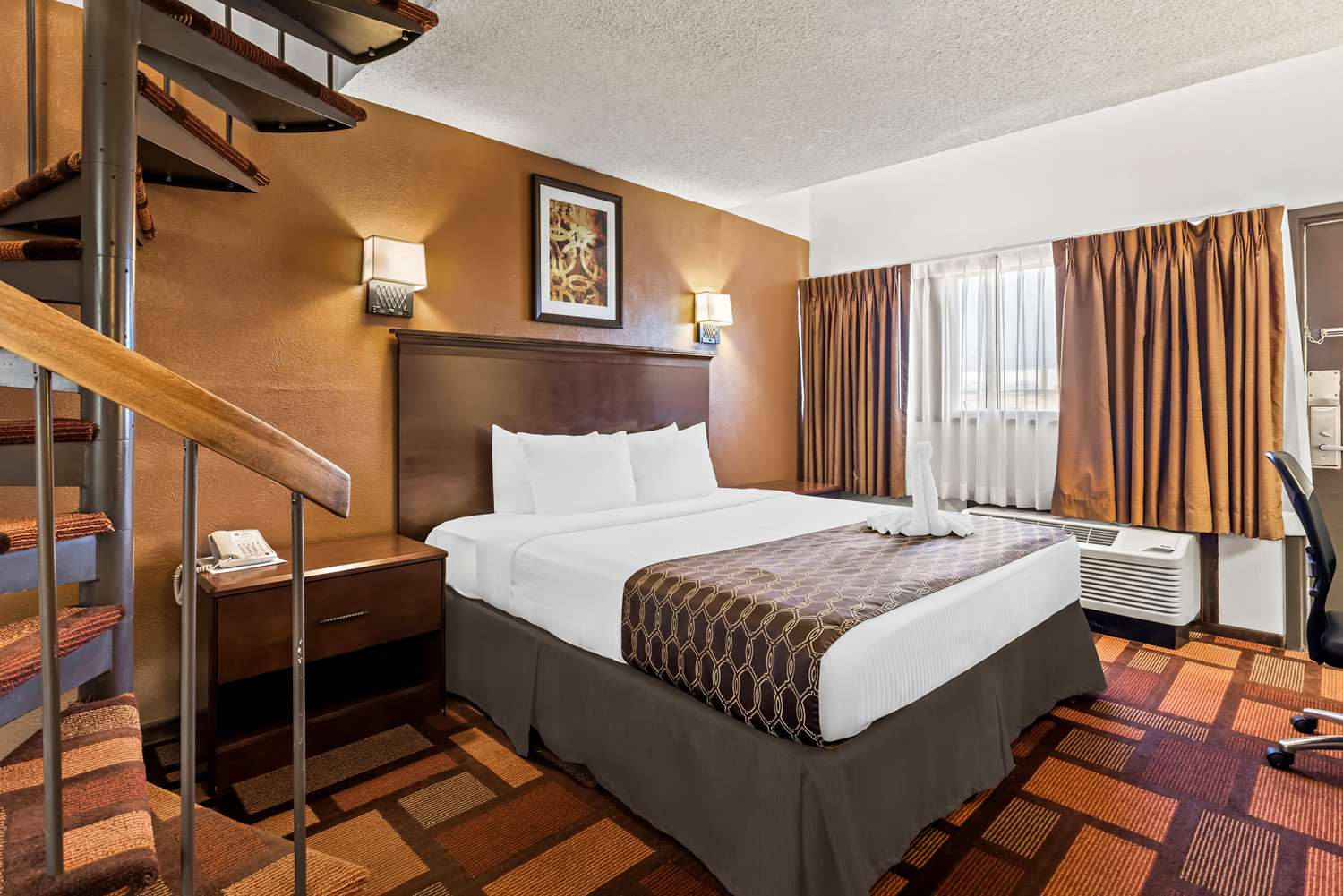 Suite, King Bed, Two Story, Sofa
