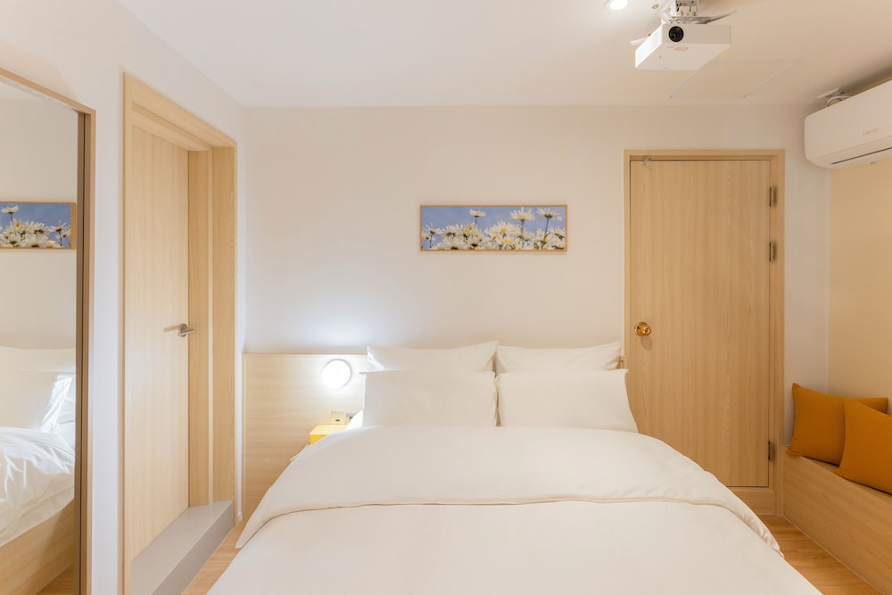 Myeongdong Guesthouse Como 45/70