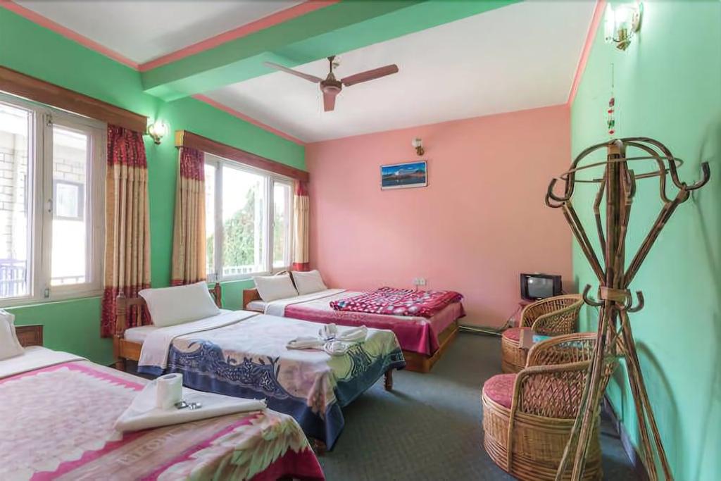 Hotel Seven Continents 6/15