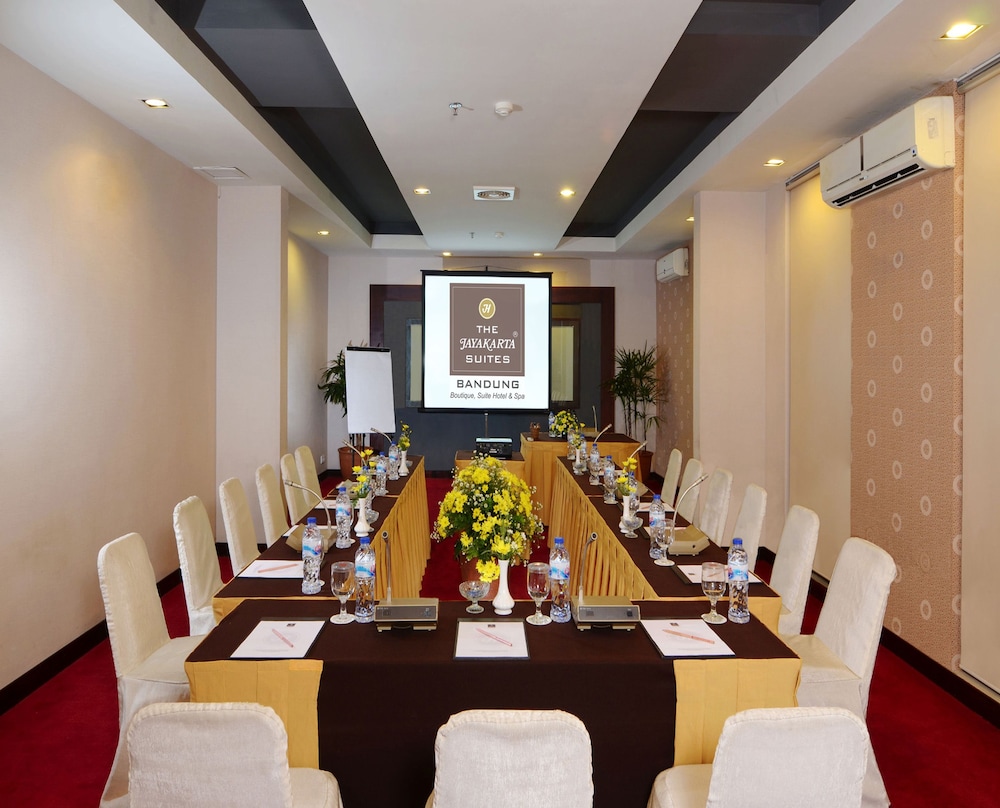 The Jayakarta Suites Bandung 64/71