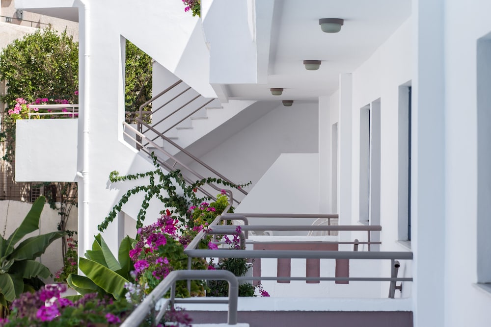 Ariadne Hotel