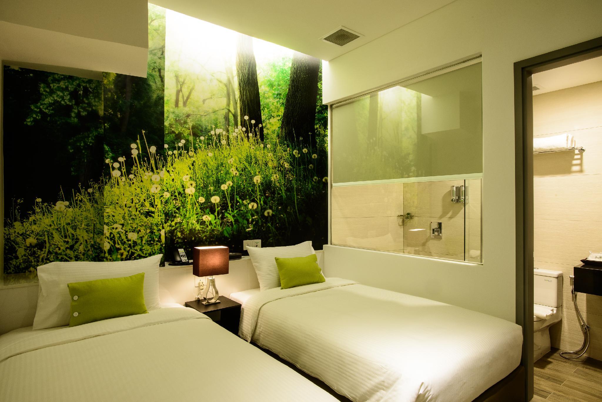 GOLD, DELUXE, TWIN BEDS
