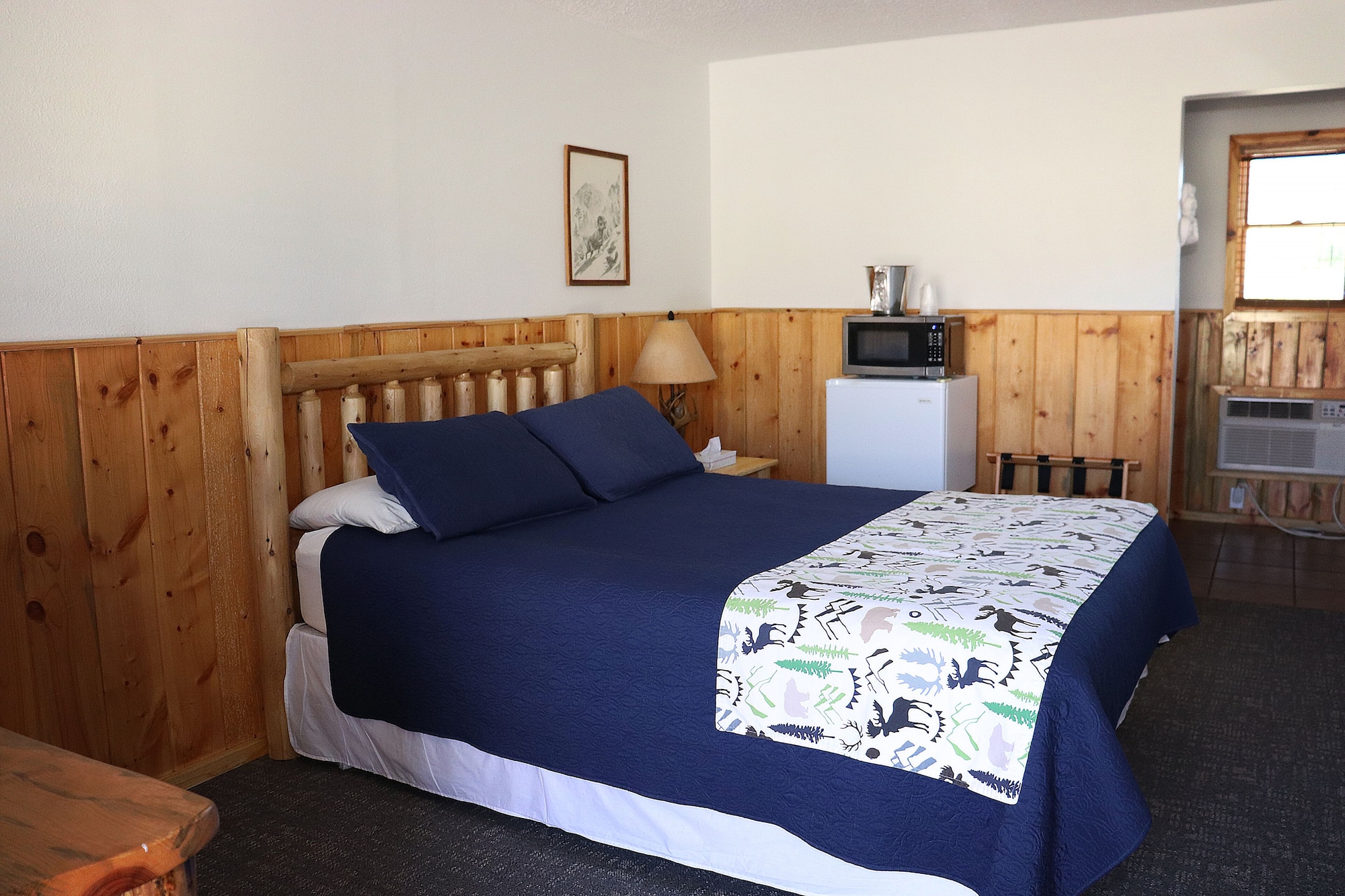 Premium, Single, Queen Bed, River View, Sofa