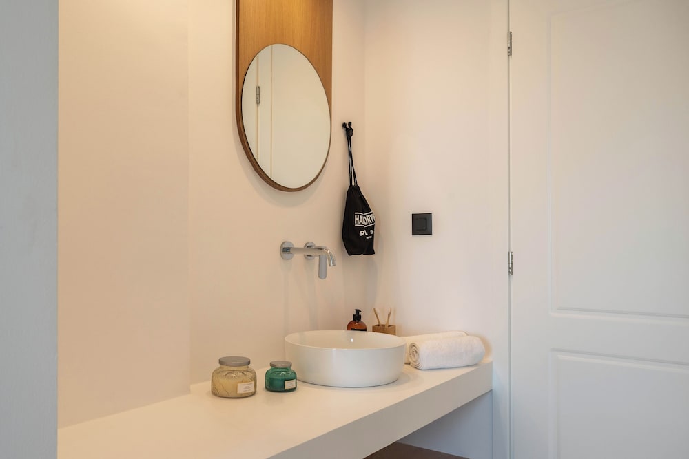 Play Paros, a member of Brown Hotels 61/62