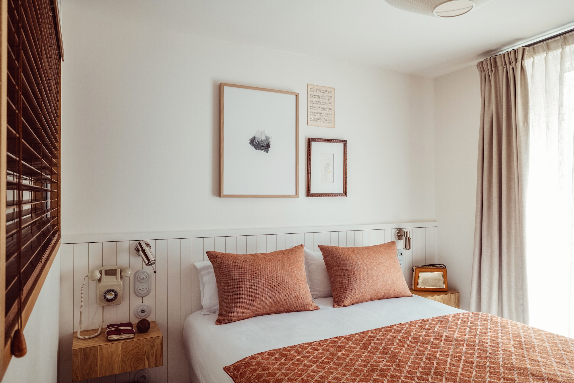 SUPERIOR, DOUBLE BED