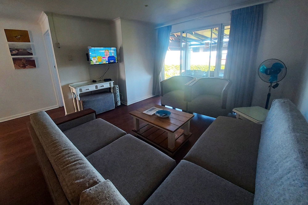 Hermanus Beach Club 13/50