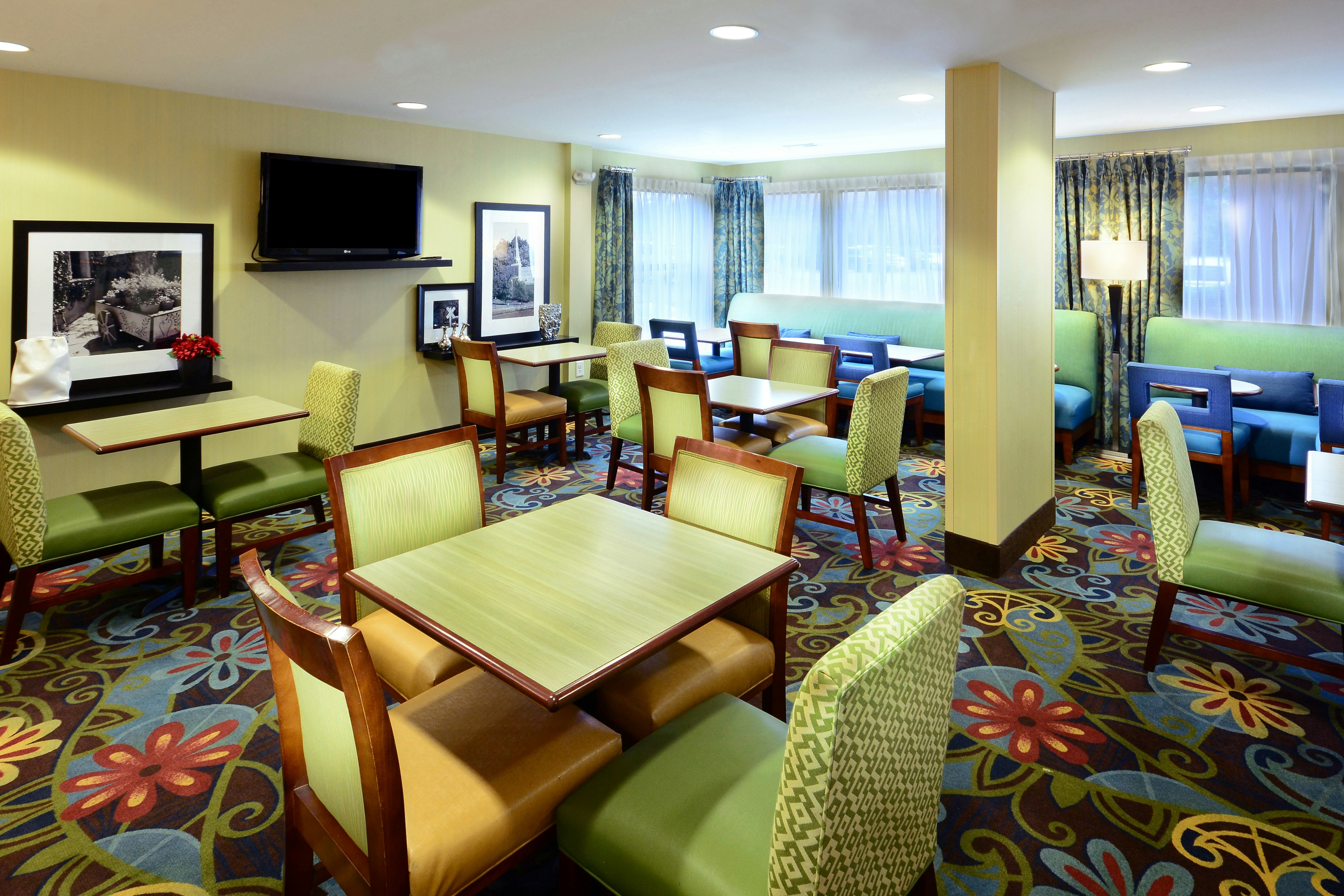 Hampton Inn Raleightown of Wake Forest 35/57