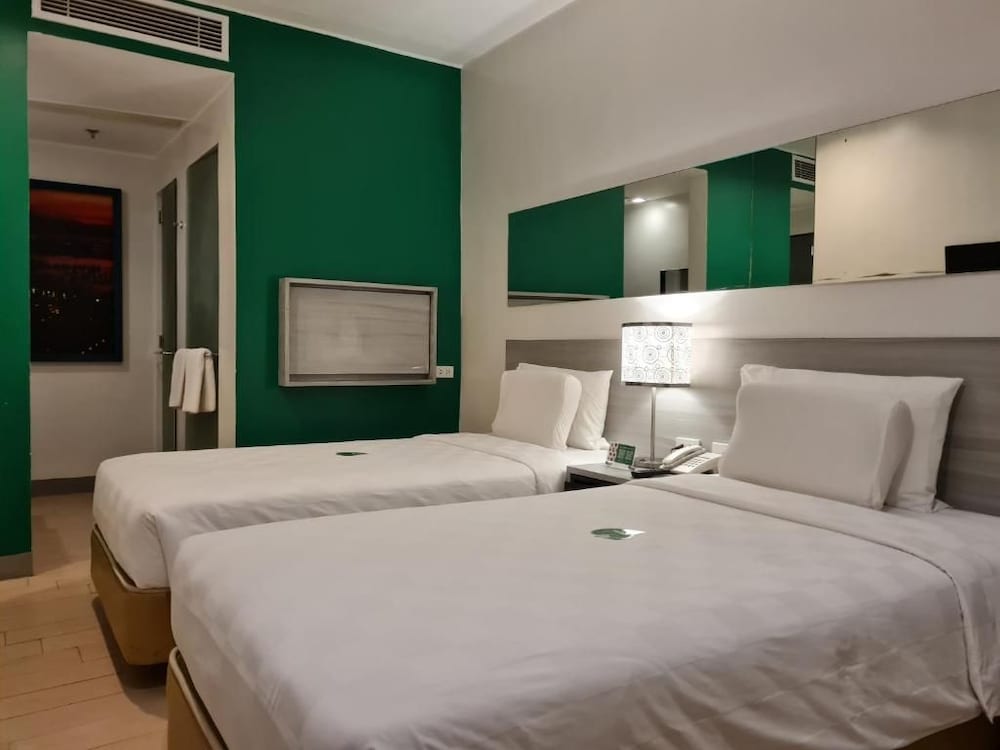 Go Hotels Otis Manila 16/49