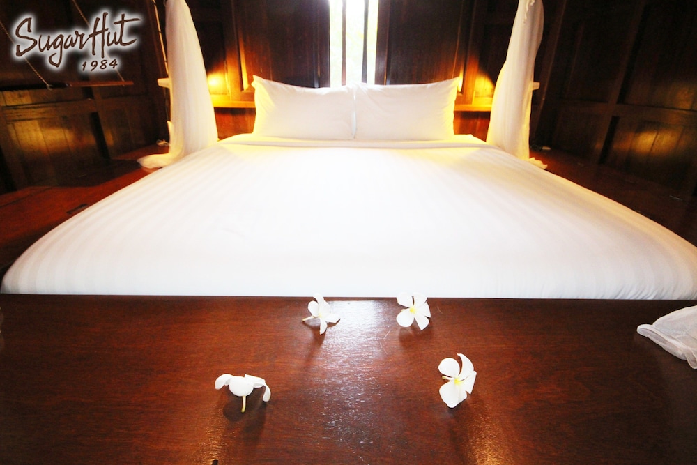 Sugar Hut Resort 31/74