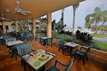 Dolphin Beach Resort 41/61