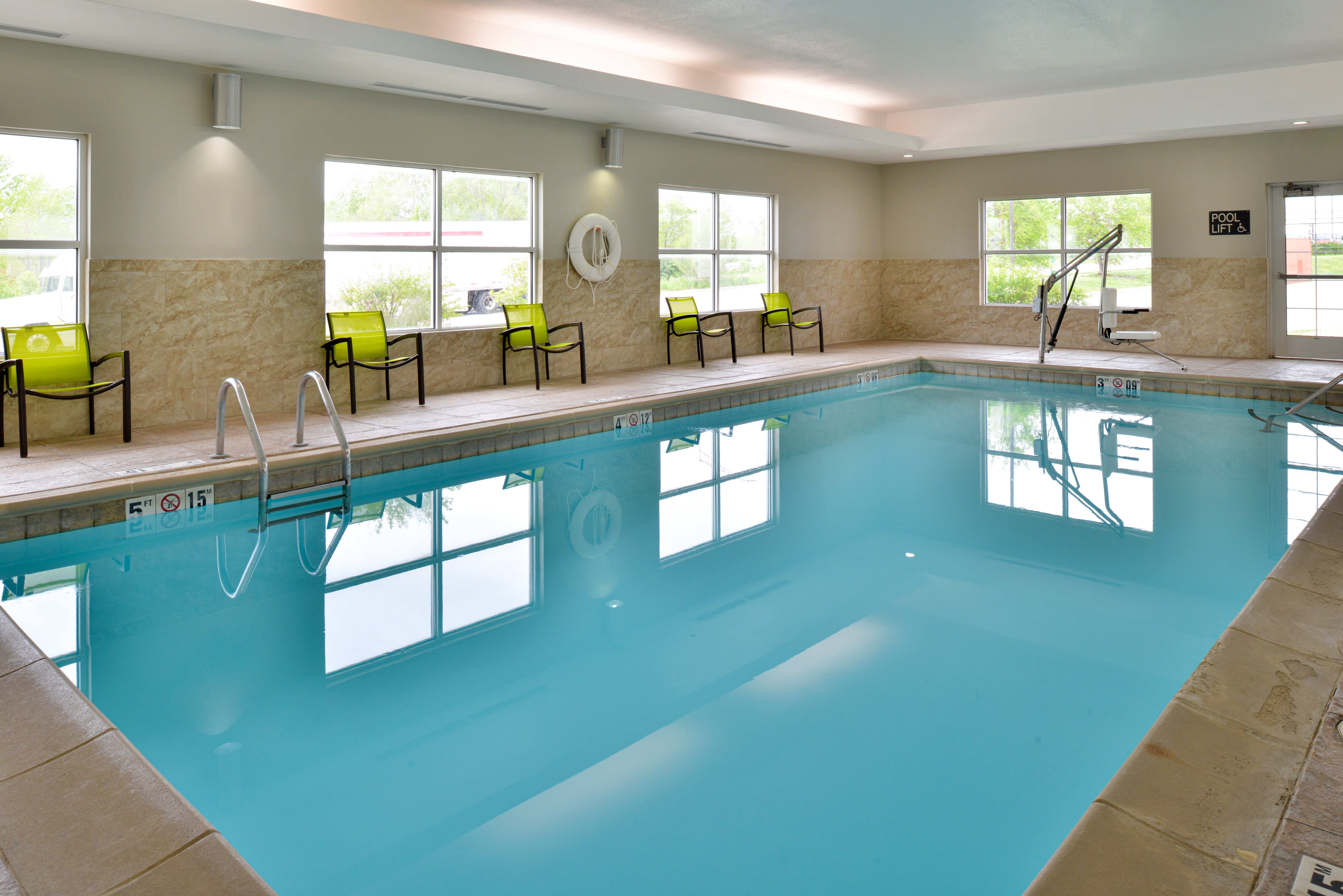Candlewood Suites Kansas City Northeast 26/73
