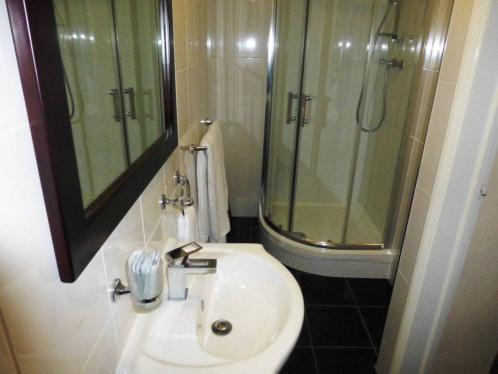 غرفة قياسية مفردة، OYO Esplanade Hotel 3/4
