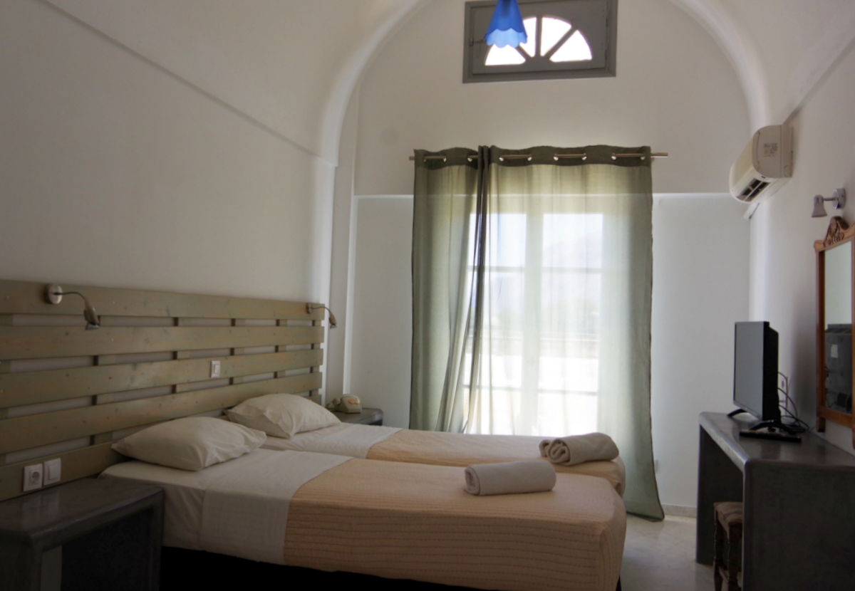 Alia Hotel 12/43