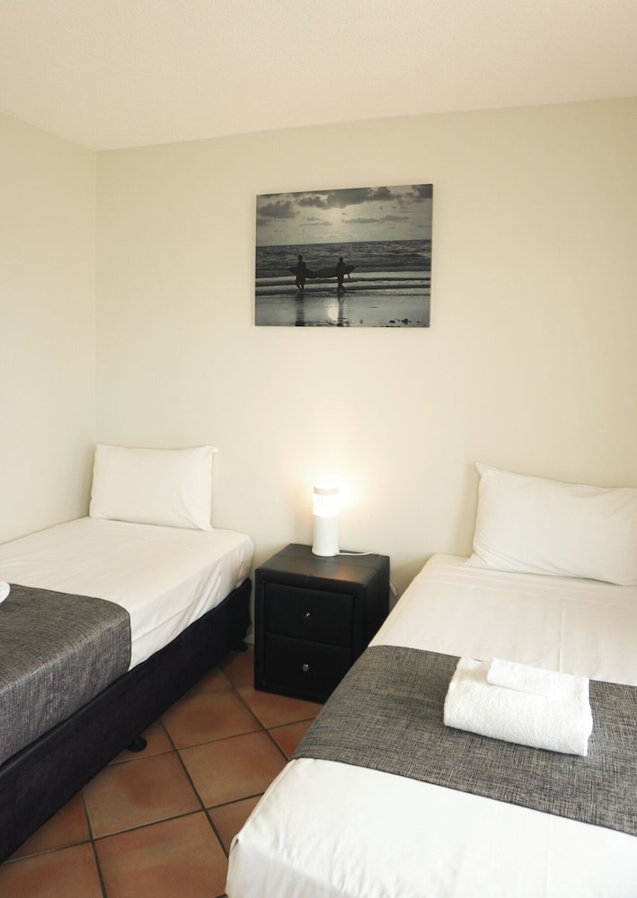 2 Bedrooms, Executive, Queen and Twin Beds, Water Front, Accessible، LA PROMENADE 2/6