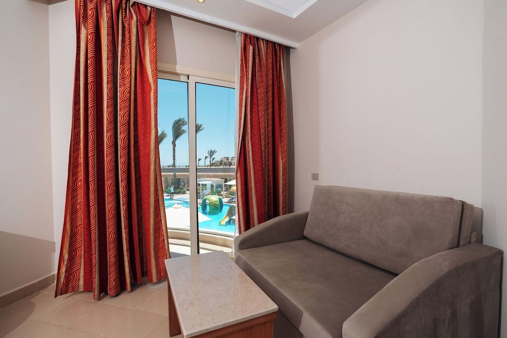 SUNRISE Serano Club Resort 33/61
