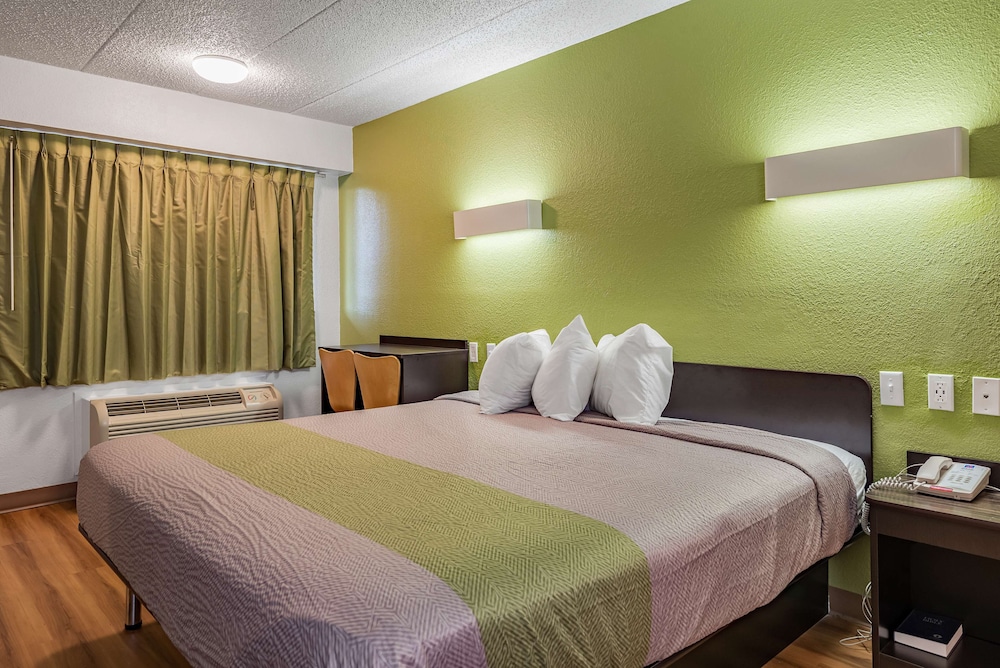 Days Inn by Wyndham Cincinnati I-71 9/28