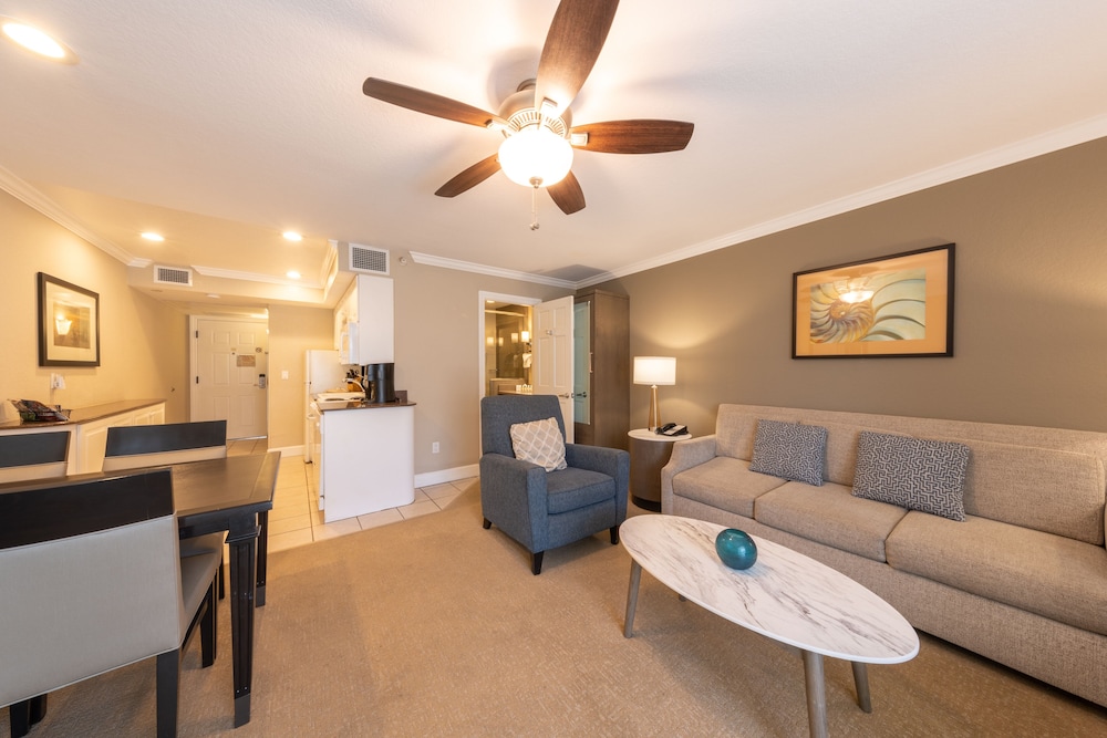 Carlsbad Inn Beach Resort 32/40