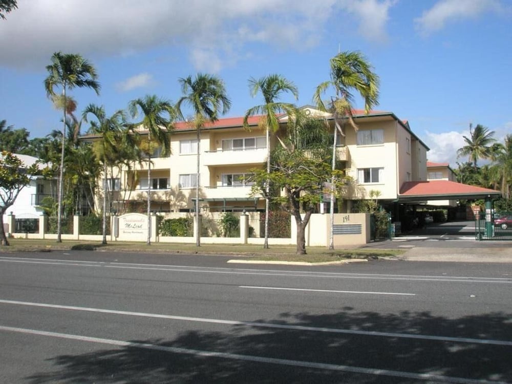 TRADEWINDS MCLEOD HOLIDAY APARTMENTS 8/43