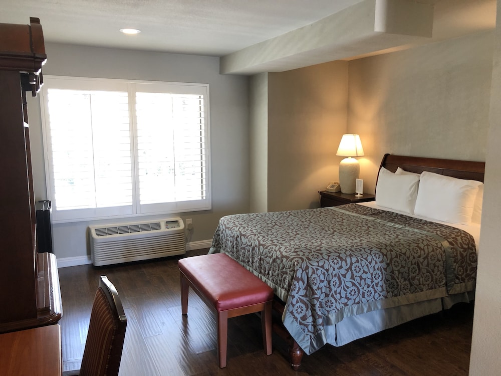 Alamo Inn Suites 21/61
