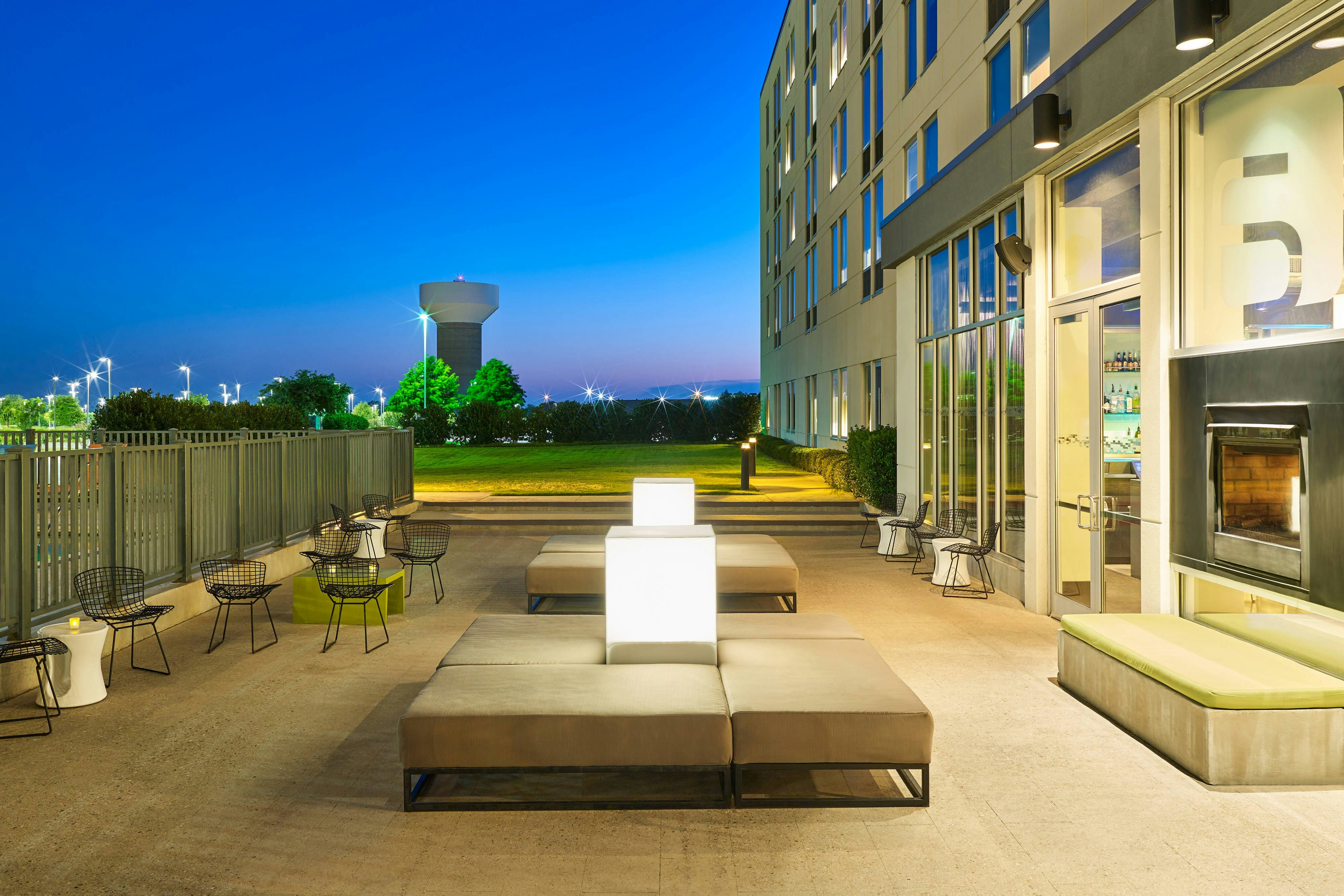 Aloft Plano 33/33