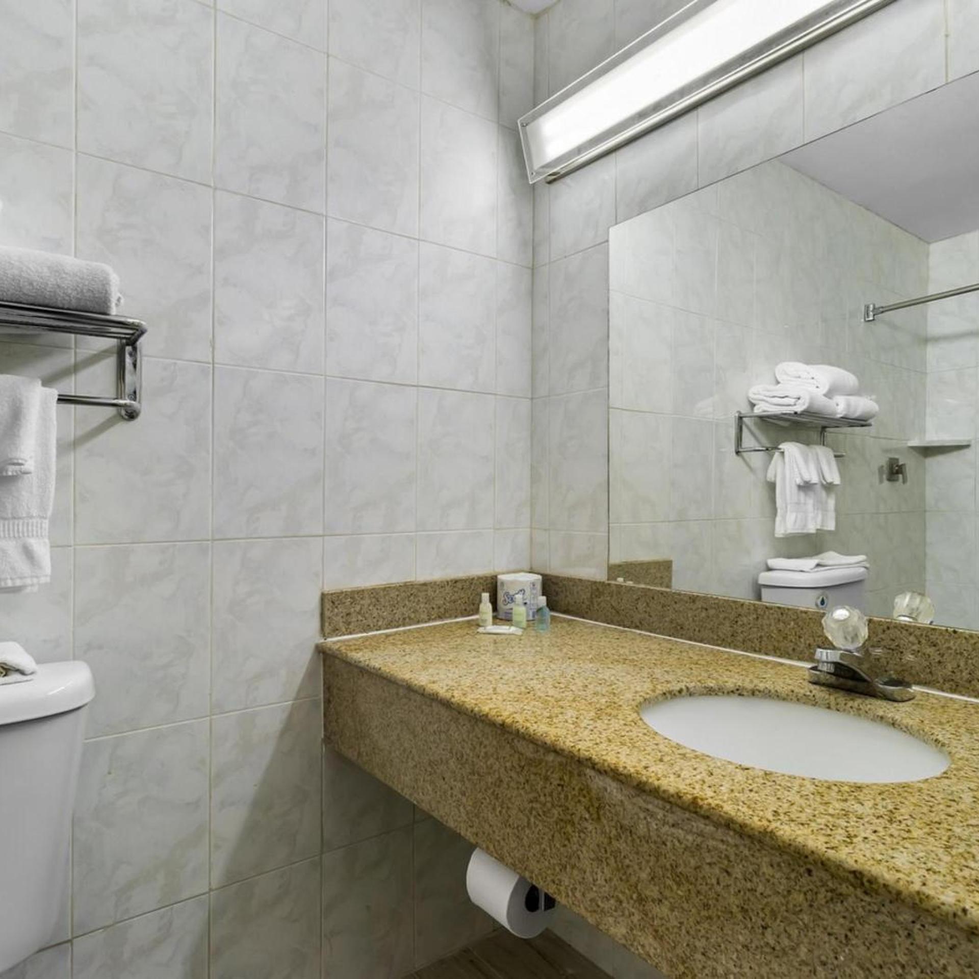 SureStay by Best Western Bakersfield Central 55/60