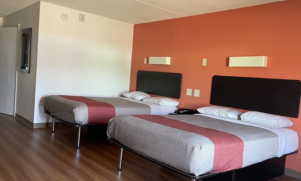 Motel6 White, GA - Cartersville 12/36