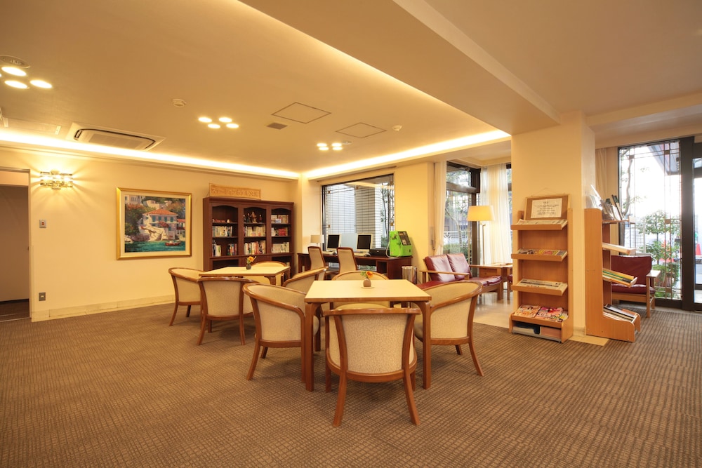 Shin Osaka Station Hotel Honkan 36/55