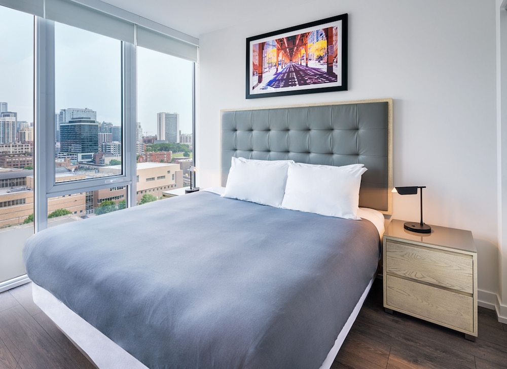 1 BEDROOM, EXECUTIVE, SUITE, CITY VIEW