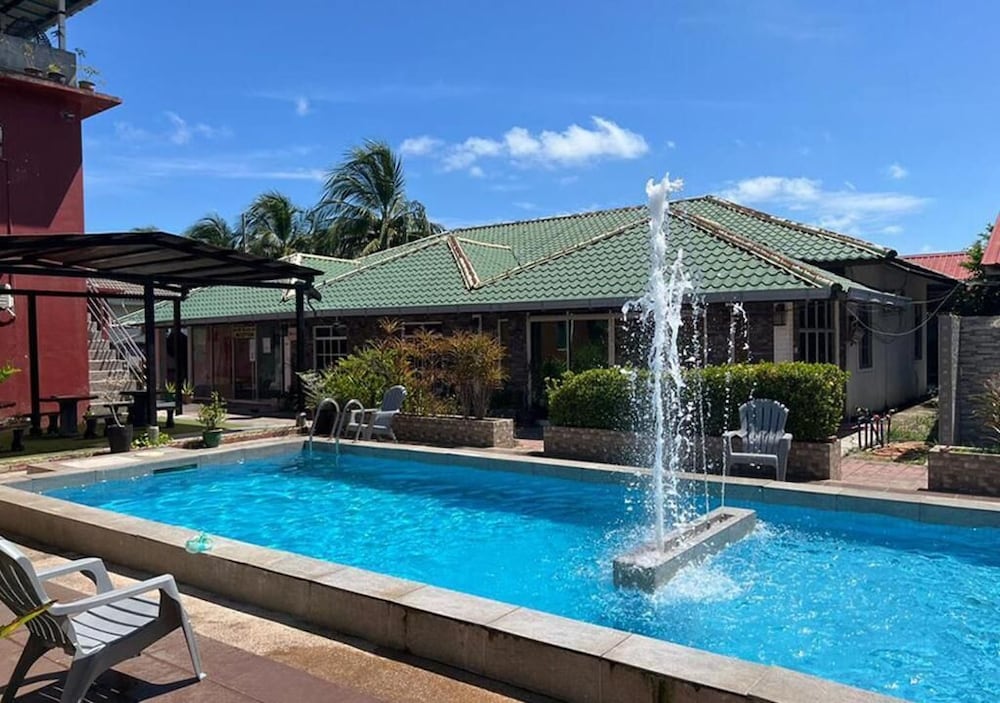 4 BEDROOMS, HOUSE, POOL VIEW