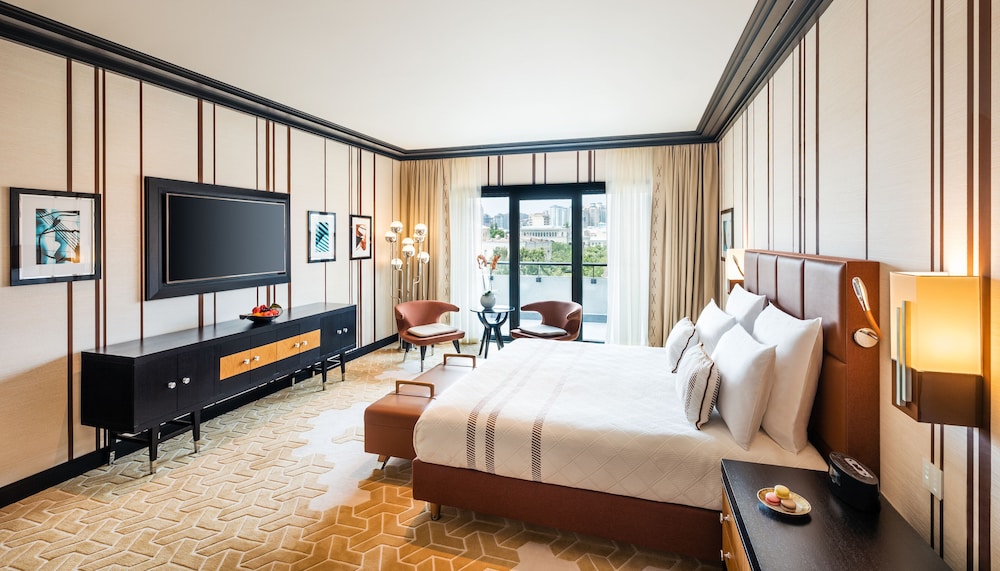 DELUXE, DOUBLE BED