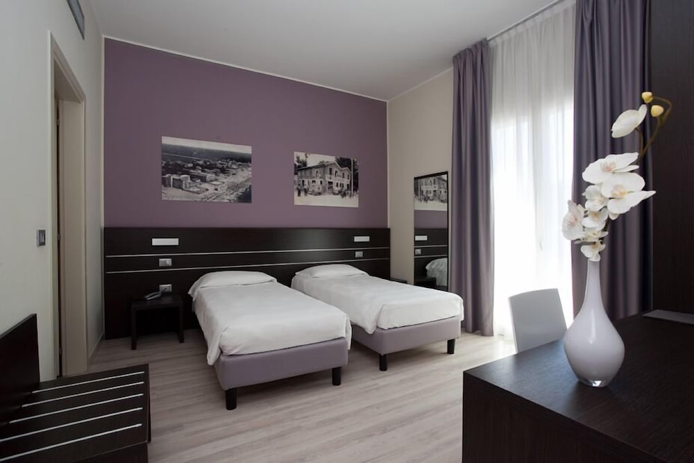 Vienna Hotel 20/56