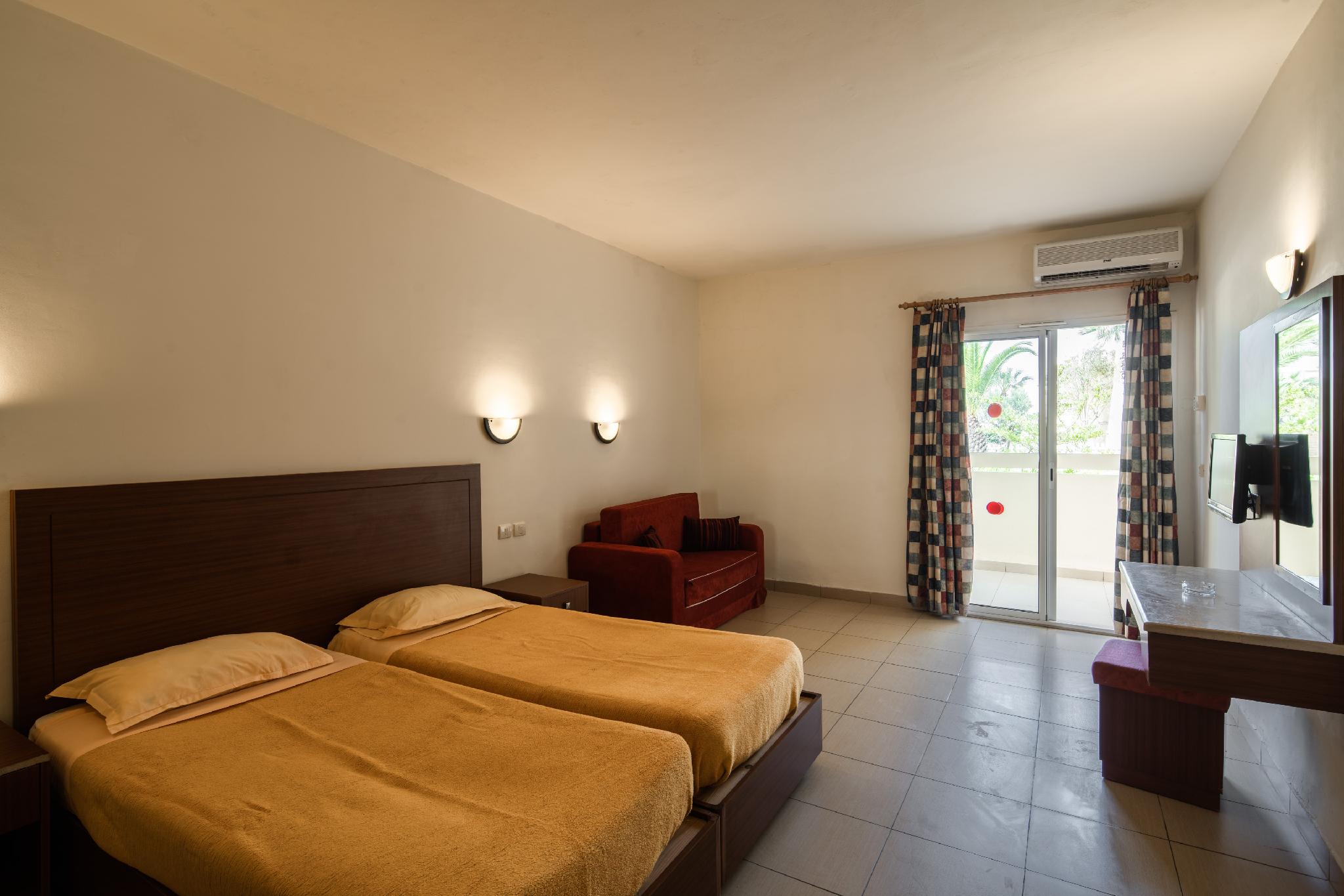 STANDARD TRIPLE ROOM