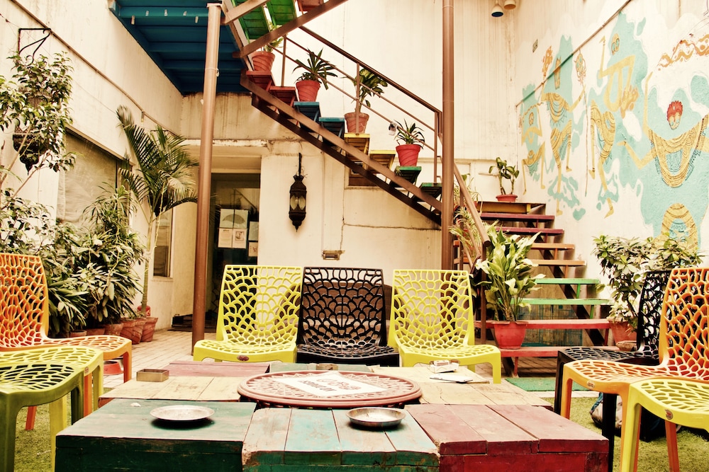Stops Hostels- New Delhi 37/47