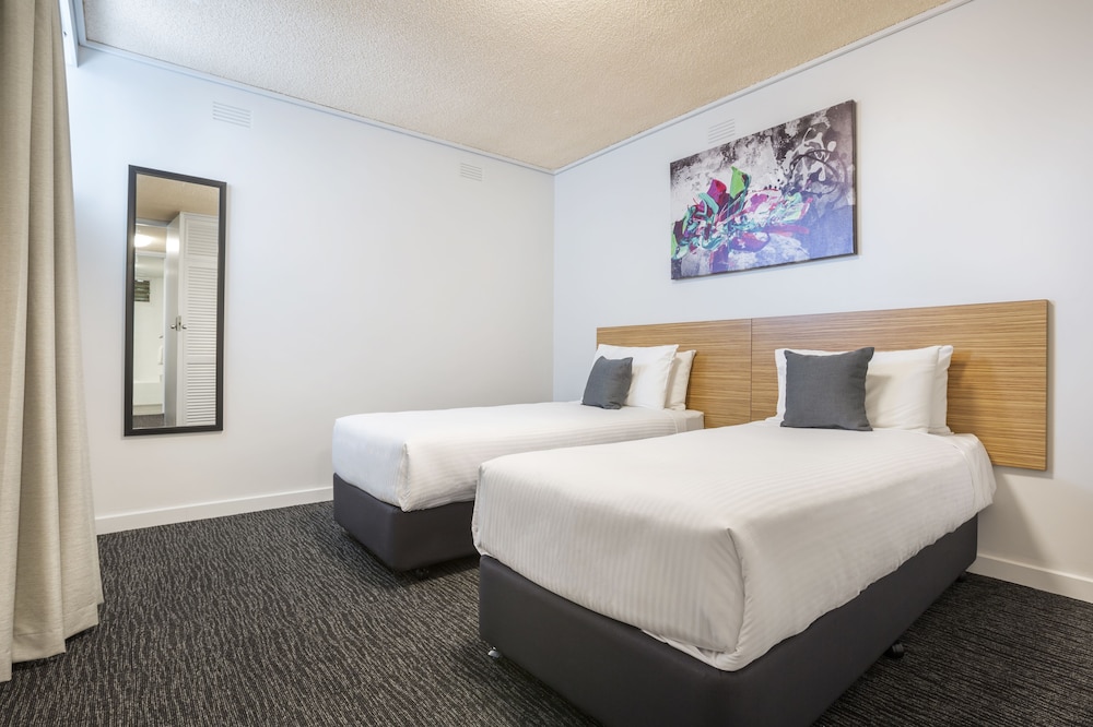 Waltzing Matilda Hotel 15/44