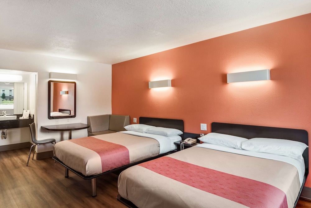 Motel6 Youngstown, OH 20/31