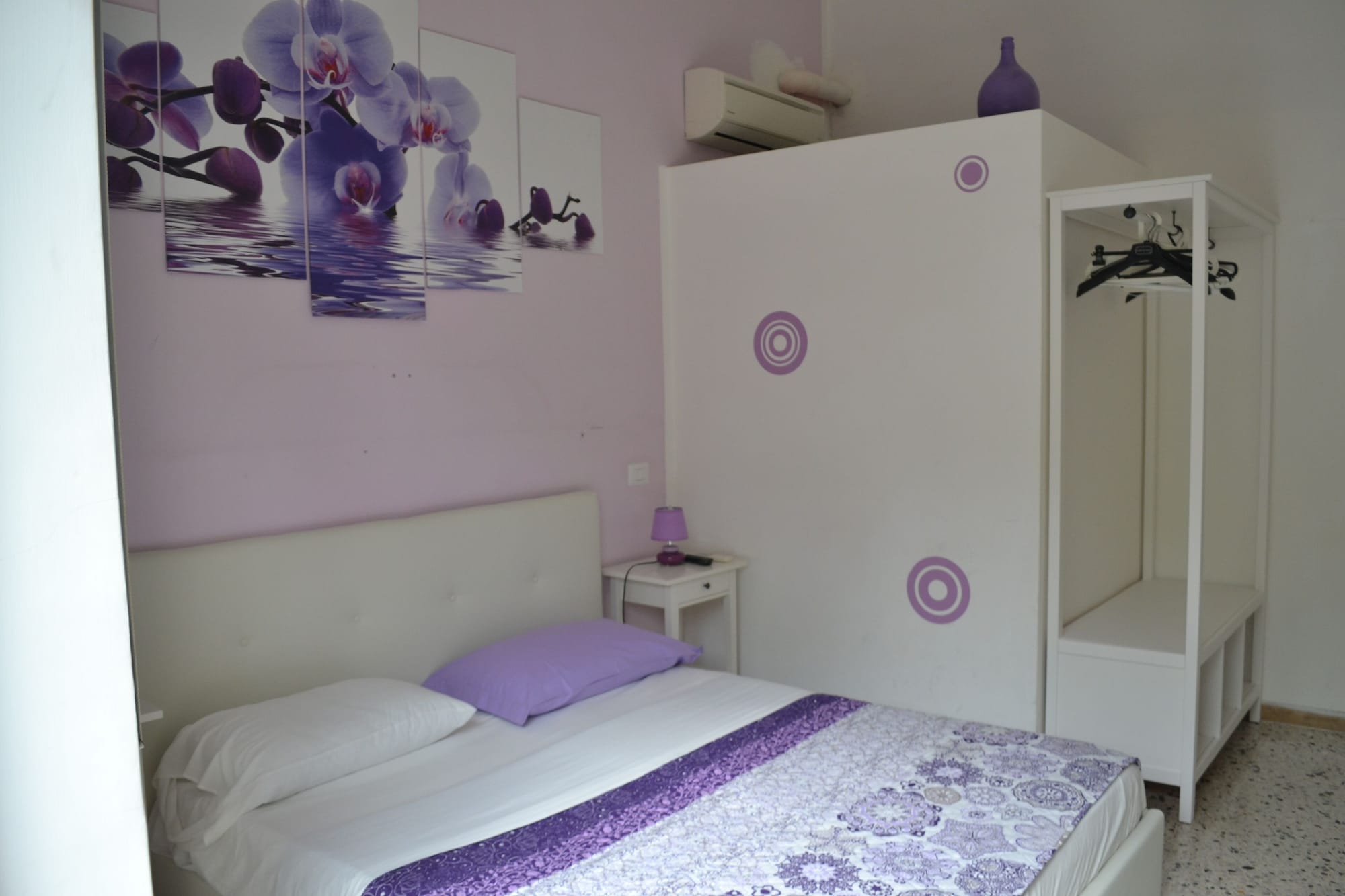 DELUXE, DOUBLE BED