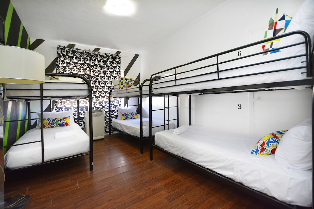South Beach Rooms and Hostel 15/48