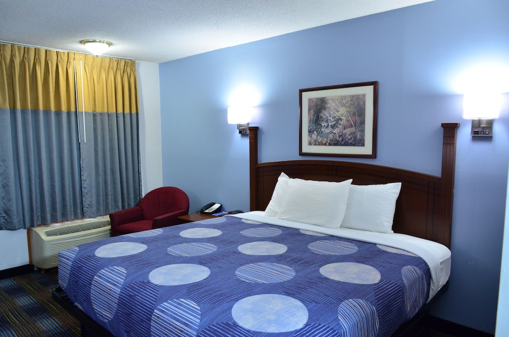 ROOM, KING BED