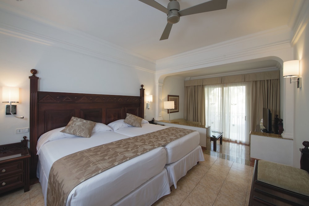 Swim Up, Junior Suite