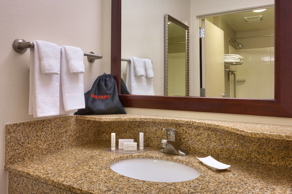 SpringHill Suites Lehi at Thanksgiving Point 22/24