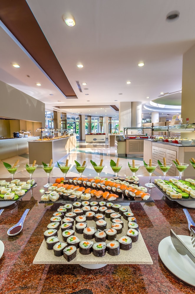 Kipriotis Maris Suites 46/64
