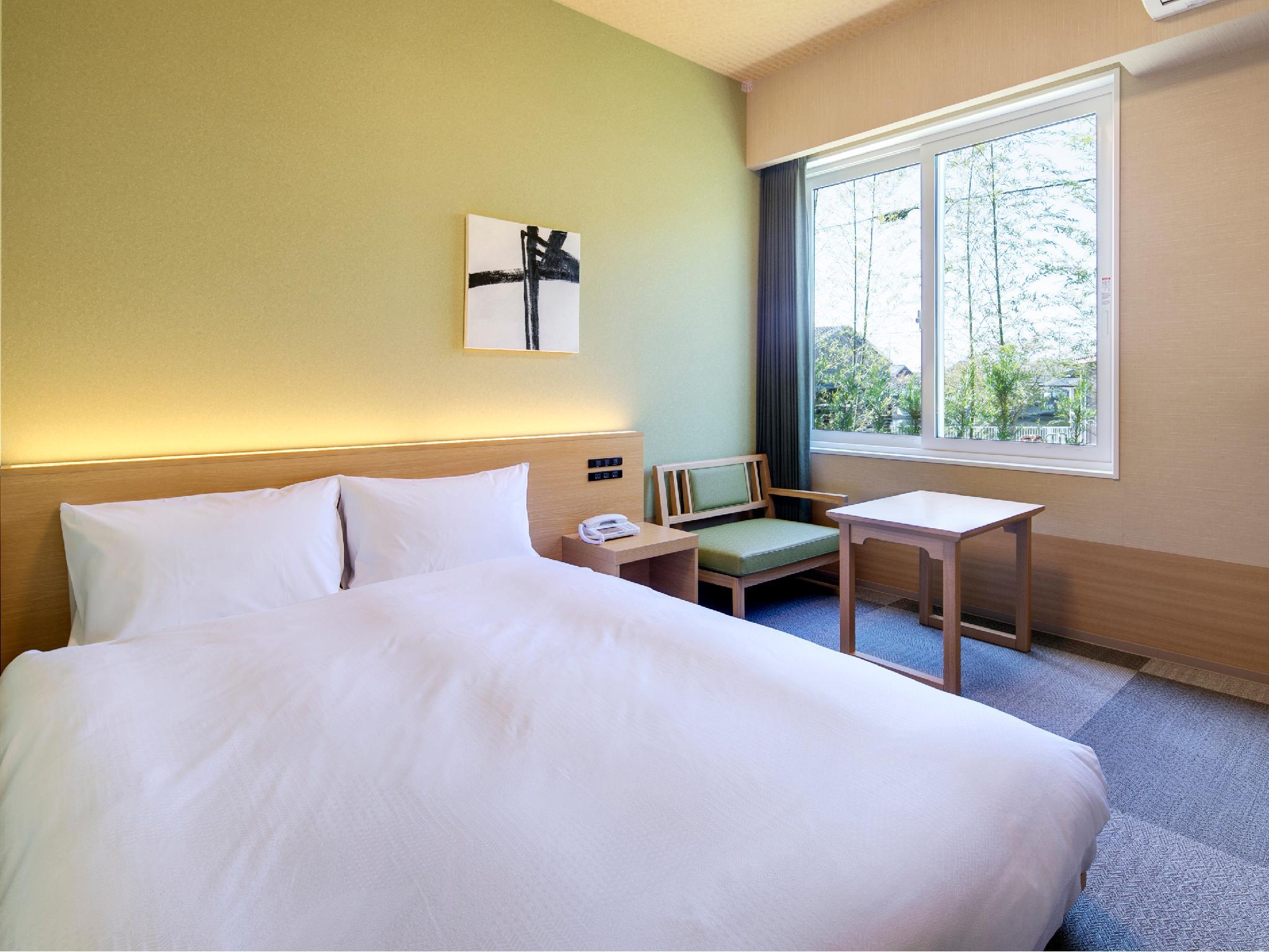 Economy, Double Bed