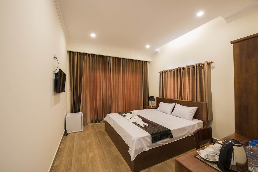 Phnom Penh Le Vincent Hotel 11/27