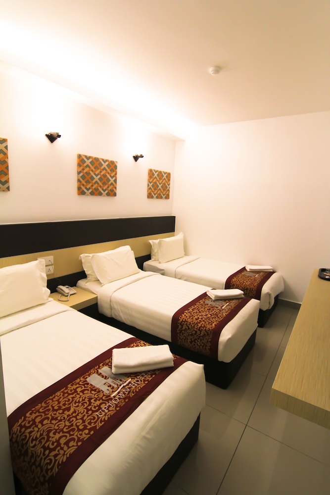 Uptown Hotel Seremban 40/50