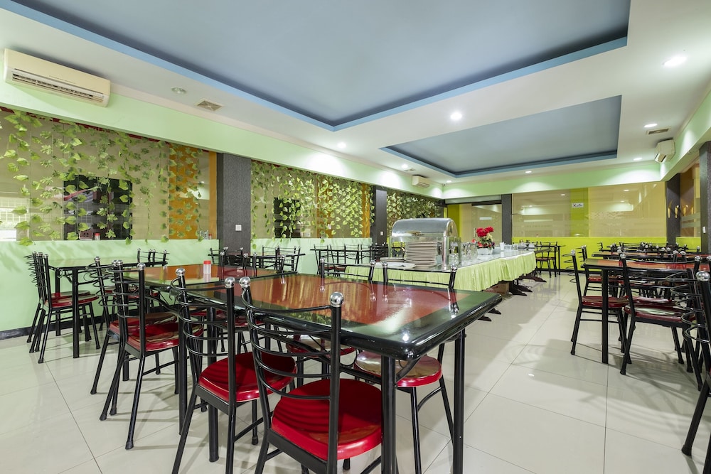 OYO 1633 Hotel Darma Nusantara 26/33
