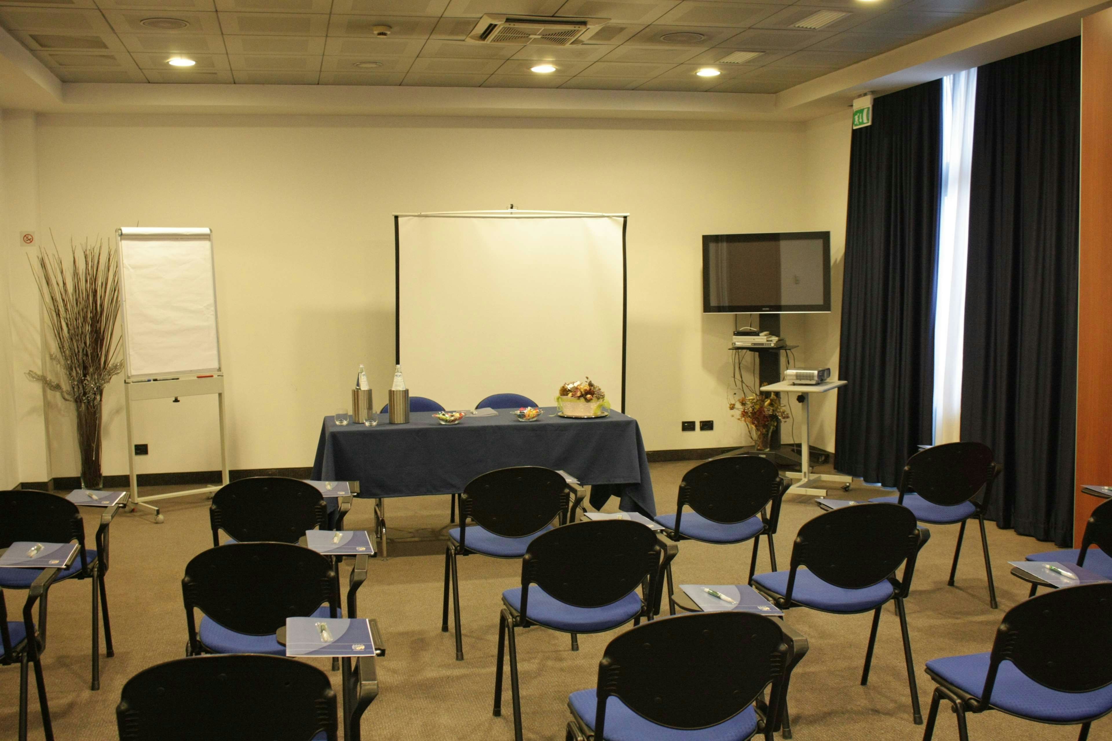 Mh Hotel Piacenza Fiera 29/31