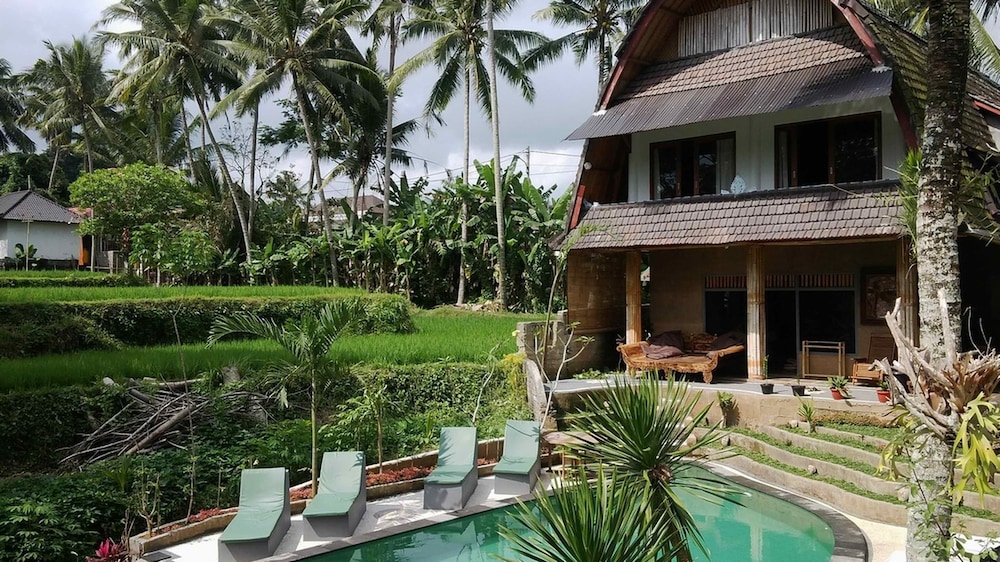 Junjungan Suite Villa 5/68