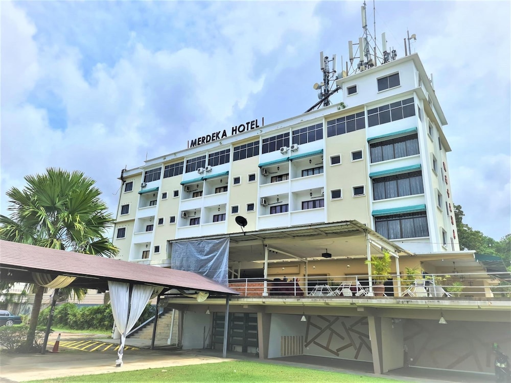Merdeka Hotel 2/50
