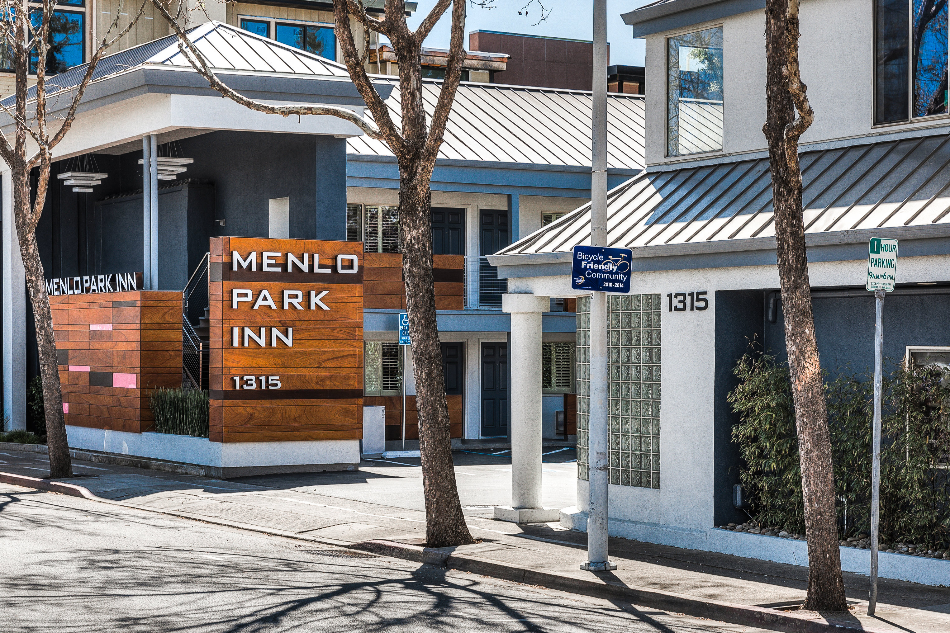 Menlo Park Inn 6/49
